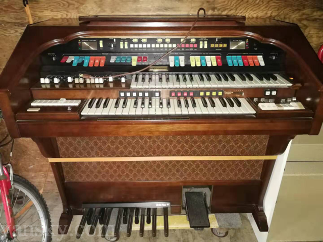 191106113222_electronic piano.png